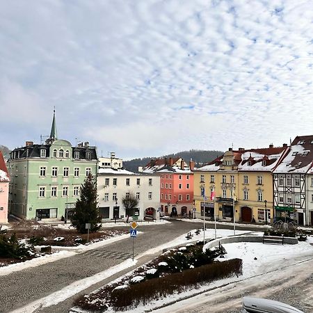 Apartament W Rynku - Duszniki- Zdroj Lägenhet Duszniki Zdrój Exteriör bild